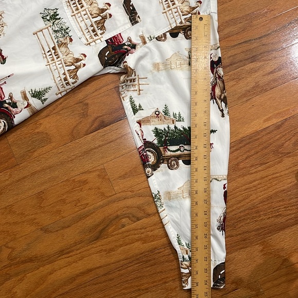 Clearwater Outfitters Size Large Men’s Christmas Santa Button Down 100% Cotton - Picture 6 of 14